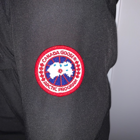 Womens Canada Goose Parka - Picture 1 of 6